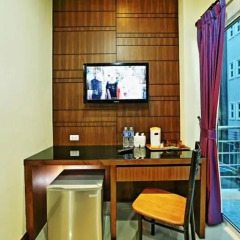 Отель At Phuket Guest House 2* Номер Делюкс с различными типами кроватей фото 9