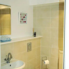 Отель Cosy Apartment in Quiet City Centre Великобритания, Глазго - отзывы, цены и фото номеров - забронировать отель Cosy Apartment in Quiet City Centre онлайн ванная фото 2