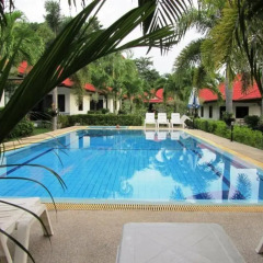 Отель Smile House & Pool бассейн