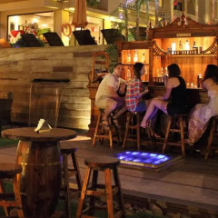 Отель Sandalwood Hotel & Retreat Индия, Гоа - отзывы, цены и фото номеров - забронировать отель Sandalwood Hotel & Retreat онлайн гостиничный бар