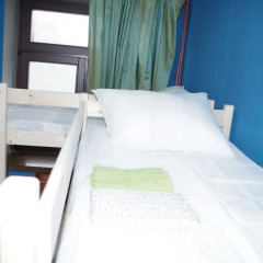 Belka Hostel Кровать в женском общем номере с двухъярусной кроватью