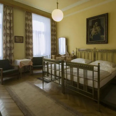 Hotel Pension Bosch 3* Стандартный номер с двуспальной кроватью (общая ванная комната)