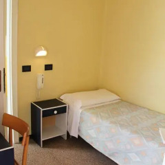 Jammin' Rimini Backpackers Hotel Стандартный номер разные типы кроватей фото 3