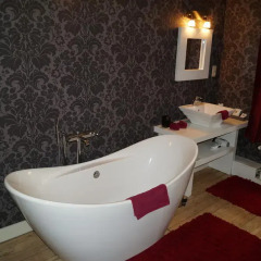 Отель B&B Next Door 4* Люкс с различными типами кроватей фото 18