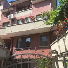 Отель Serbezovi Guest House 5* Апартаменты фото 29