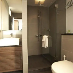 Отель Sukhumvit Suites Улучшенный номер фото 6