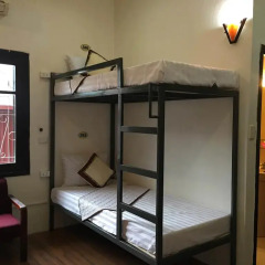 Отель Sunshine 3 2* Кровать в общем номере