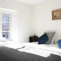 Апартаменты Corner of Kotzebue apartments комната для гостей