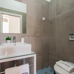 Отель Feels Like Home Rossio Prime Suites 4* Стандартный номер с 2 отдельными кроватями фото 7