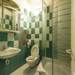 Отель Angel's Place Vienna 3* Номер с общей ванной комнатой фото 4