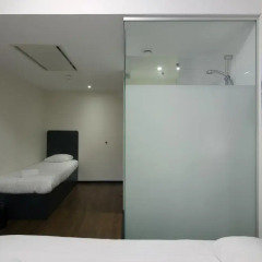 Отель easyHotel Den Haag 2* Стандартный номер разные типы кроватей фото 3