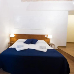Отель Gvs Guest House сейф в номере