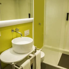 Qbic Hotel Wtc Amsterdam 3* Стандартный номер с различными типами кроватей фото 6