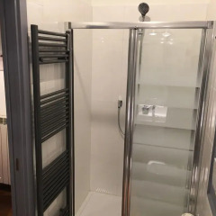 Апартаменты Cozy Halldis studio just 10 minutes walk from Colosseum Рим ванная