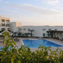 Golden Tulip Carthage Tunis Hotel 5* Стандартный номер с различными типами кроватей фото 3
