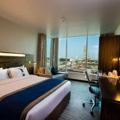 Отель Holiday Inn Express Dubai Jumeirah 2* Стандартный номер с различными типами кроватей