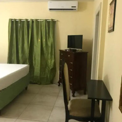 Отель Kingston Paradise Place Guesthouse Стандартный номер с различными типами кроватей фото 20