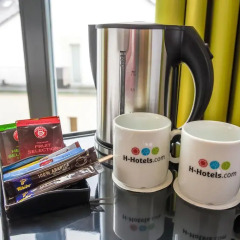 H+ Hotel 4 Youth Berlin Mitte 2* Стандартный номер с двуспальной кроватью фото 4