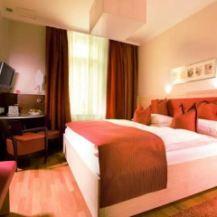 Hotel Pension Baronesse 4* Улучшенный номер с различными типами кроватей фото 11