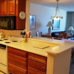 Отель Capri Beach Accommodations в номере