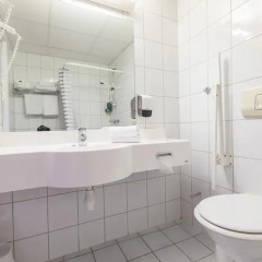 Amalie Hotel 3* Номер категории Эконом с различными типами кроватей фото 4