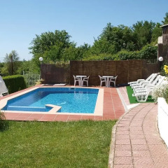 Отель Sunrise Guest House бассейн