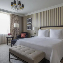 Four Seasons Hotel Prague 5* Номер Модерн с двуспальной кроватью фото 2
