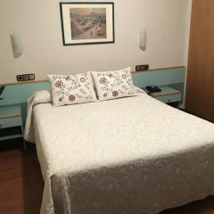 Pelayo Hotel Стандартный номер с двуспальной кроватью фото 2