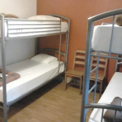 Hostel Louise Кровать в общем номере фото 4