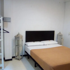 Отель Reina 12 Guest House 3* Стандартный номер с различными типами кроватей фото 3