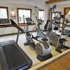 Alpenbad Hotel Hohenhaus фитнесс-зал