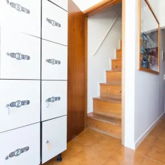 Отель Baleal Surf Camp сейф в номере