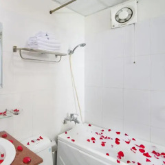 Golden Lotus Hotel 2* Номер Делюкс с различными типами кроватей