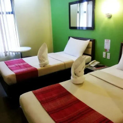 Отель Express Inn Cebu 3* Улучшенный номер с различными типами кроватей фото 3