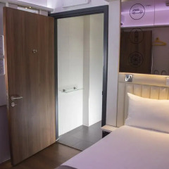 Point A Hotel - Westminster, London в номере