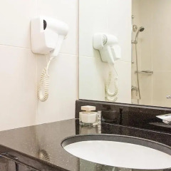 ibis Dubai Mall of the Emirates Hotel 3* Стандартный номер с различными типами кроватей
