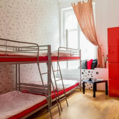 Retro Hostel Кровать в общем номере с двухъярусной кроватью