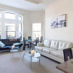 Апартаменты Heaven on Washington Furnished Apartments комната для гостей фото 5