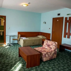 Bariakov Hotel 3* Стандартный семейный номер с двуспальной кроватью фото 15