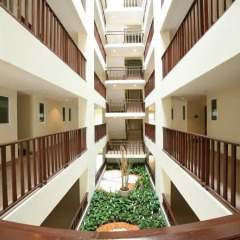 Отель Jomtien Beach Residence Таиланд, Паттайя - 1 отзыв об отеле, цены и фото номеров - забронировать отель Jomtien Beach Residence онлайн интерьер отеля