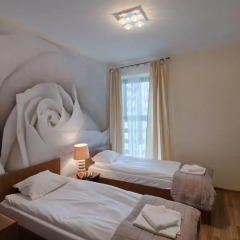 Отель City Aparthotel Wola детские мероприятия