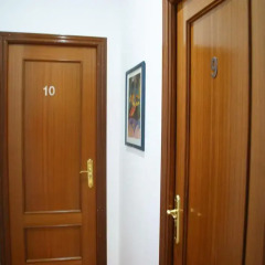 Отель Jqc Rooms Улучшенный номер фото 12