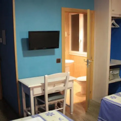 Отель Hostal Regio Номер категории Эконом с различными типами кроватей фото 17