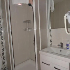 Отель Tulip Guesthouse 2* Стандартный номер с различными типами кроватей фото 13