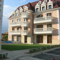 Отель Guest House Aristokrat Болгария, Аврен - отзывы, цены и фото номеров - забронировать отель Guest House Aristokrat онлайн парковка