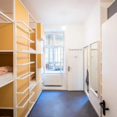 Отель Avenue Hostel Венгрия, Будапешт - 1 отзыв об отеле, цены и фото номеров - забронировать отель Avenue Hostel онлайн сейф в номере