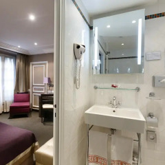 Отель Elysées Hôtel Франция, Париж - отзывы, цены и фото номеров - забронировать отель Elysées Hôtel онлайн ванная