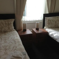 Отель Onslow Guest house 2* Стандартный номер с 2 отдельными кроватями (общая ванная комната)