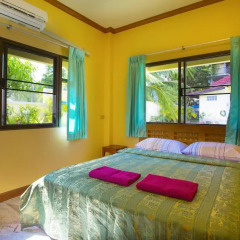 Отель Yellow Villa With Pool In Rawai комната для гостей