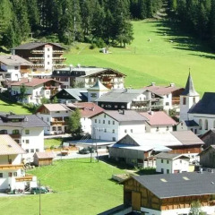 Отель Der Pitztaler Kirchenwirt спортивное сооружение